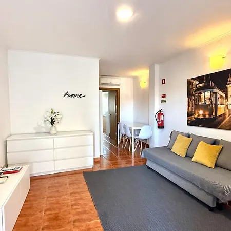 Lisboa, Lisbon, Charming Patio House, , Wifi, Air Conditioning, Near Metro, By Ig Apartment *