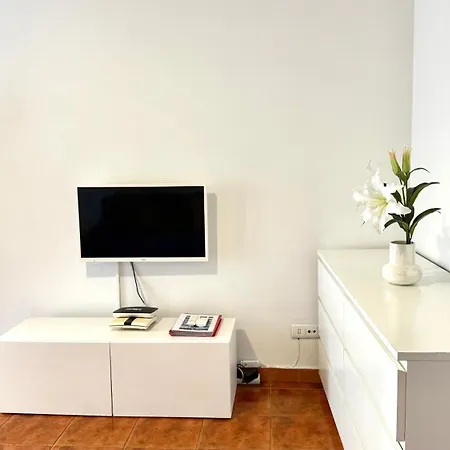アパート Lisboa, Lisbon, Charming Patio House, , Wifi, Air Conditioning, Near Metro, By Ig リスボン